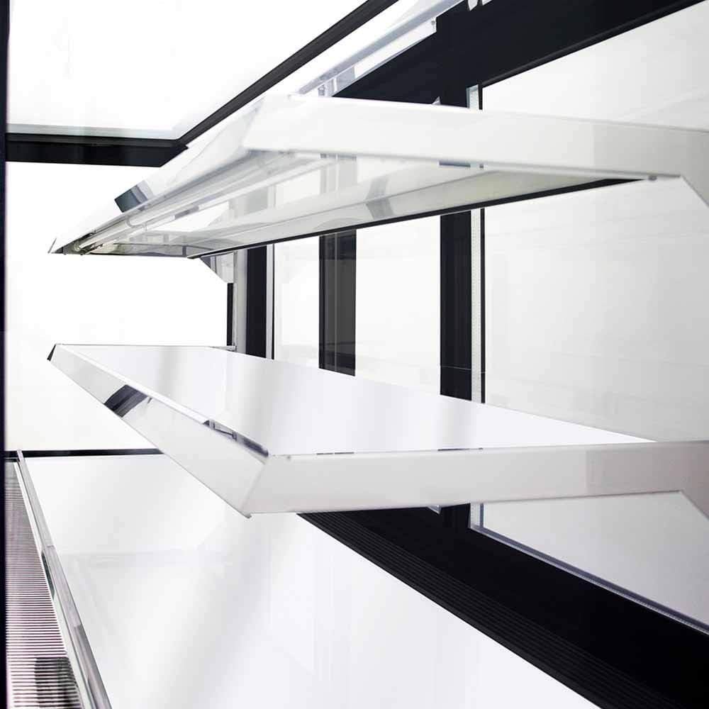 Vitrina Exhibidora Refrigerada Curva 4 Niveles - WDF157D - Imagen 2